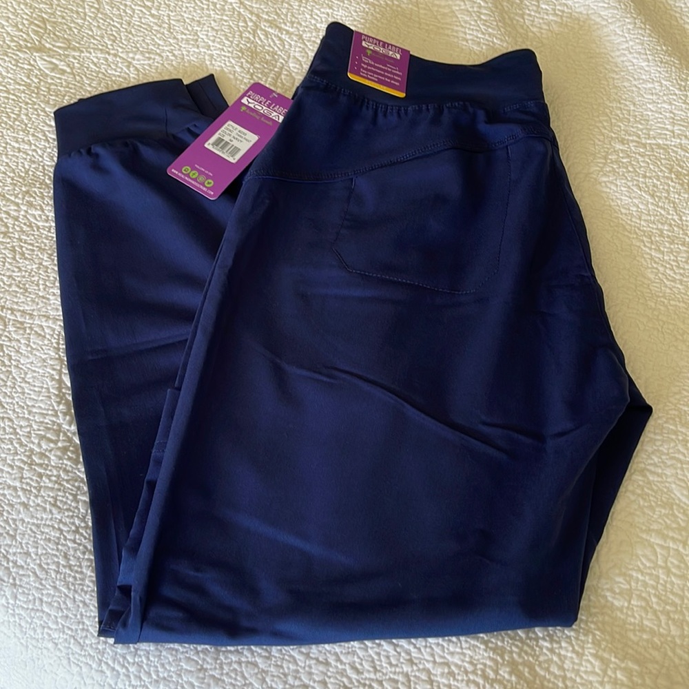 NWT Purple Label Yoga by Healing hands.  Tara pant.  Size  Medium. Scrubs